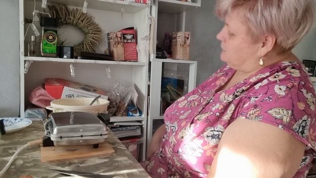 Купила вафельницу, первая партия пошла🙈🤣🤣🤣❤️❤️❤️ смотреть онлайн