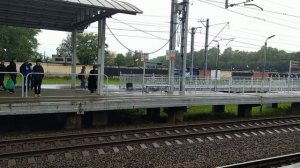 Ленинград (Санкт-Петербург), станция метро (платформа) Обухово, прибытие и отправление поезда