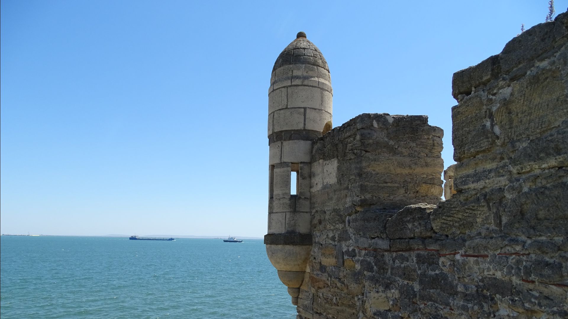 Почувствуй себя в пошлом Крыма. Крепость Еникале. смотреть онлайн