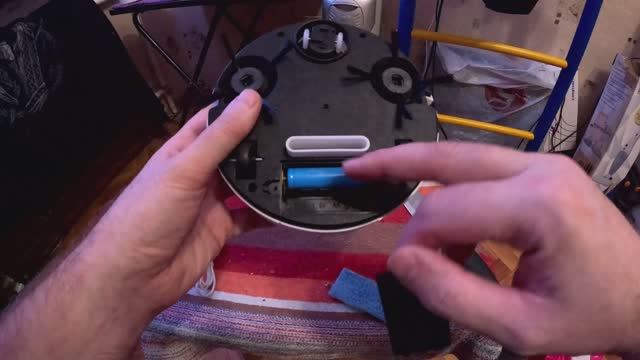 Робот Пылесос с OZON за 450 рублей. смотреть онлайн