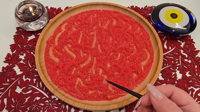 Гадание на песке: в это самое мгновение⏰ кто думает о вас😱♥️❓ смотреть онлайн