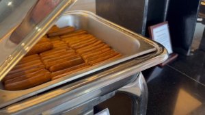 Шведский стол отеля Hikka Tranz by Cinnamon Шри-Ланка