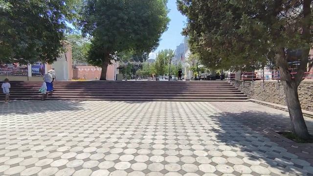 Республика Дагестан Махачкала, показал такой пляж, море, парк и как идти до дома. смотреть онлайн