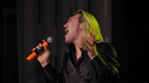 Пётр Елфимов - Чырвоная ружа (Церемония открытия конкурса «Халi-Хало», Новополоцк, 18.03.2011 г.)