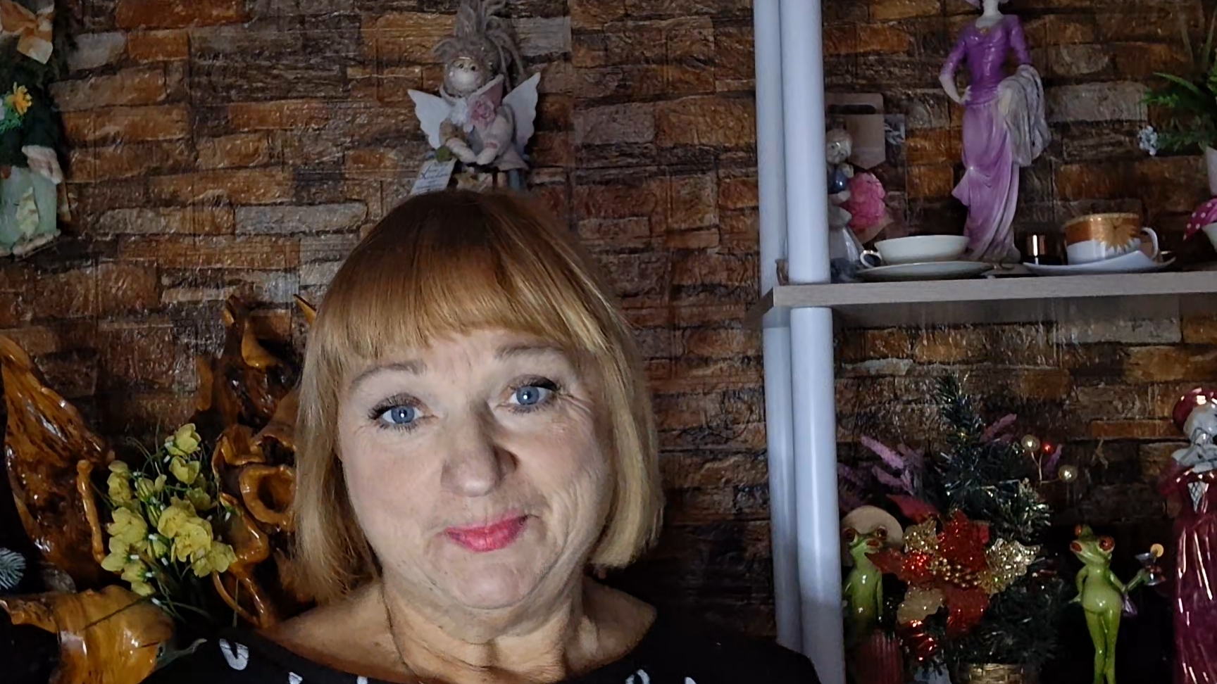 Тогда уже закройте её вообще...чего уж там... смотреть онлайн