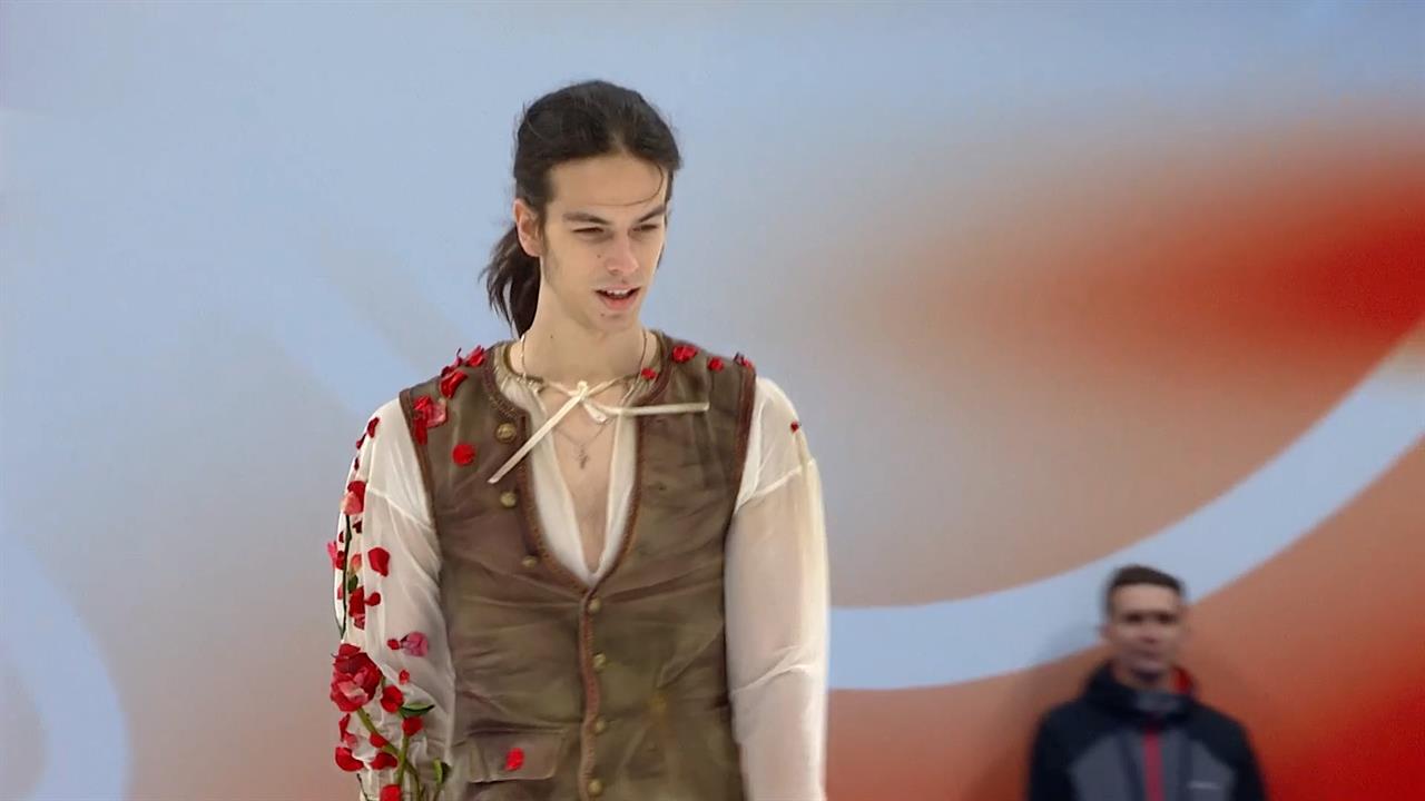 Петр Гуменник стал победителем в короткой программе пятого этапа Гран-при РФ смотреть онлайн