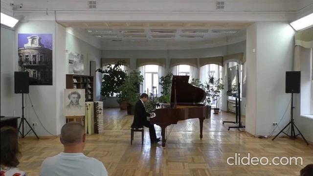 Иоганн Себастьян Бах - Синфония из Партиты №2. Исполняет Антон Хазипов смотреть онлайн