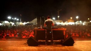 Ai-306 La pioggia cade