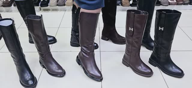 СТИЛЬНЫЕ УДОБНЫЕ САПОЖКИ НА МЕХУ в магазине COVANI 💕 смотреть онлайн