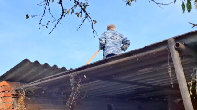 896 Мы в Шоке. Он пришёл через Год.Что теперь делать,С крыши теперь не снять. . смотреть онлайн