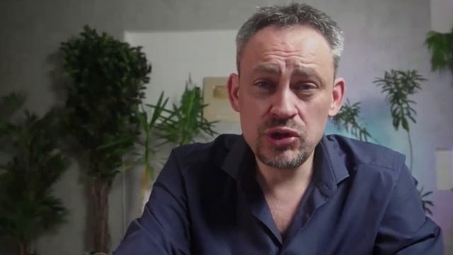 Вы всё ещё думаете, что ваши неудачи — это «плохое детство» или «судьба»? Стоп. Это фрейдизм. смотреть онлайн