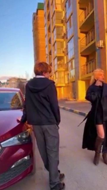 Мамочка.... #ужин #еда #мама #сын #мамочка #сыночек #флирт #женщина #мальчик #улица #мамка смотреть онлайн