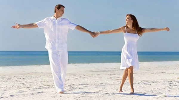 Elvis Presley - "Can't Help Falling In Love"