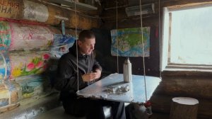 Старый дом в горах - переночевал и спрятался от сильного ветра