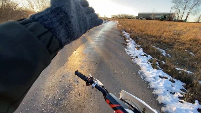 ПАДЕНИЕ НА ПИТБАЙКЕ ЗИМОЙ В ГОЛОЛЕД! смотреть онлайн