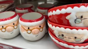 В Фикс прайс классные завалы посуды! Много новинок для кухни. Красивые тарелки, кружки, кастрюли.