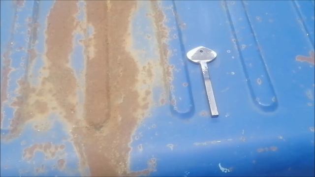 Изготовил ключ отмыкания и замыкания капота и багажника на мотоколяску смотреть онлайн