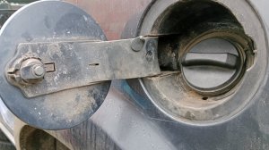 Ford Fusion как снять лючок бензобака.