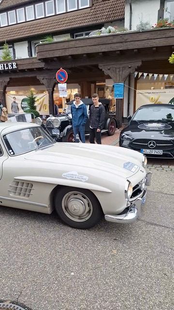 Mercedes SL 300 смотреть онлайн