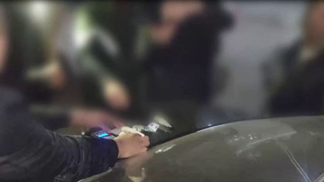 Buxoro shahrida qonunga xilof ravishda giyohvandlik vositasi saqlovchi shaxs qo‘lga olindi смотреть онлайн