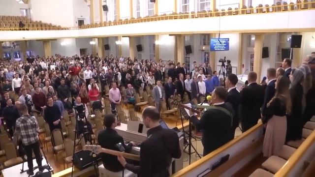 Красивая христианская песня - Дорогое имя Иисуса смотреть онлайн