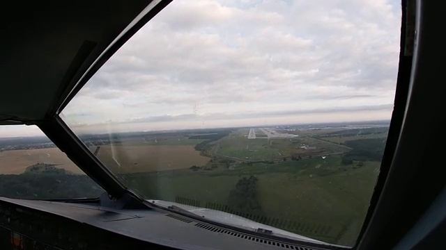 Посадка в Домодедово. смотреть онлайн