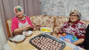 Пельмени налепили // сюрприз для мамы //