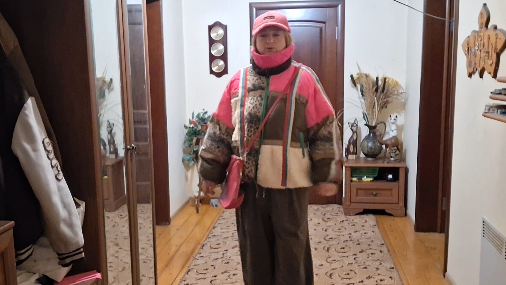 Надоела серость...очень хочется цвета... смотреть онлайн