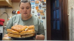 мукбанк сосед напёк мне пироги ой как вкусно