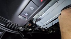 Как снять штатную магнитолу Опель Астра j правильно 2009 2010 2011 2012 2013 2014 2015 2016 2017