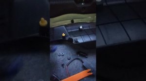 киа Пиканто, разбираем кнопку крышки багажника