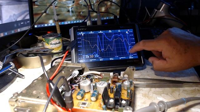 Измеряю АЧХ УНЧ Интеграла после замены электролитических конденсаторов. смотреть онлайн