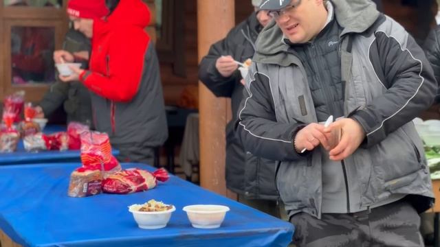 Угощения для наших гостей! смотреть онлайн