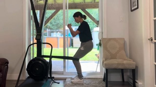 🌟 Испанский присед. В чем особенность упражнения. В каких случаях добавлять.