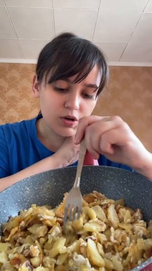 Жареная картошка по домашнему.