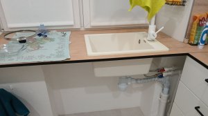 Как правильно перенести мойку на окно в хрущевке (вместо холодильника)?