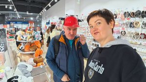 К нам подошёл ХЕЙТЕР и всё ВЫСКАЗАЛ! В Таиланд едем отмывать СОВЕСТЬ и ДЕНЬГИ) Выбираем ПОДАРКИ Влог