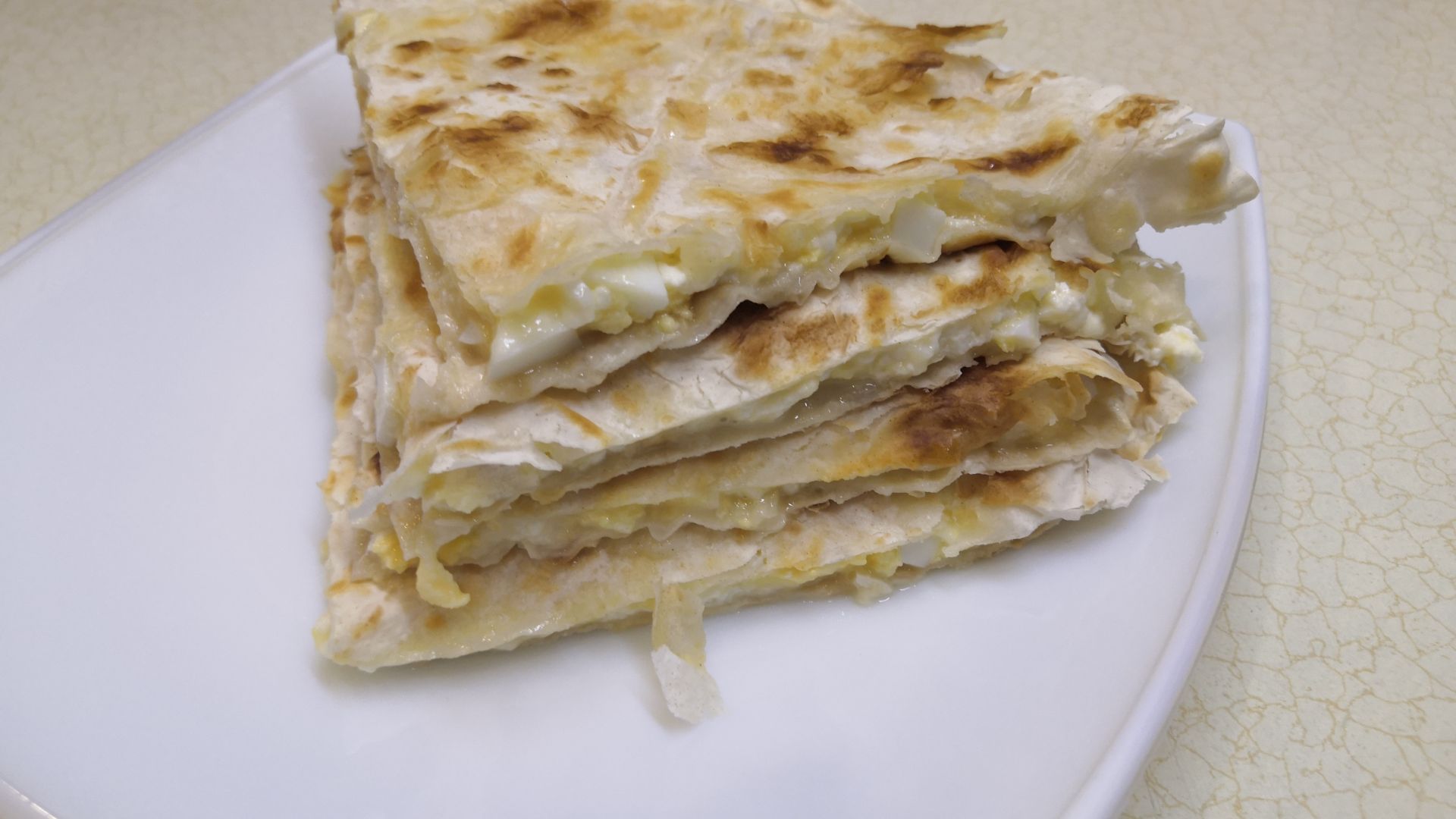 Белковый завтрак из лаваша