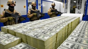 Печати долларов от бумаги к валюте на 100 миллиардов долларов