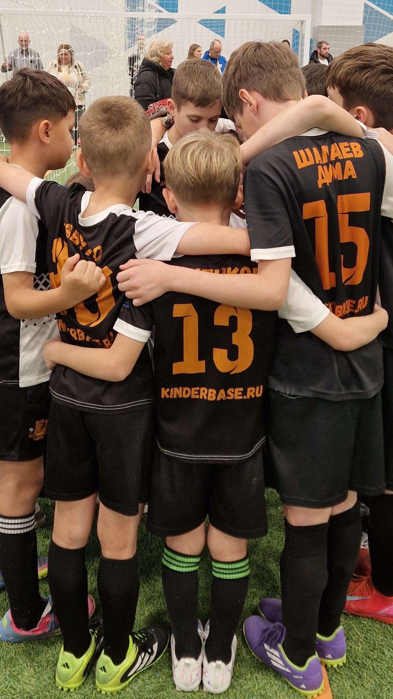 Один за всех и все за Kinderbase