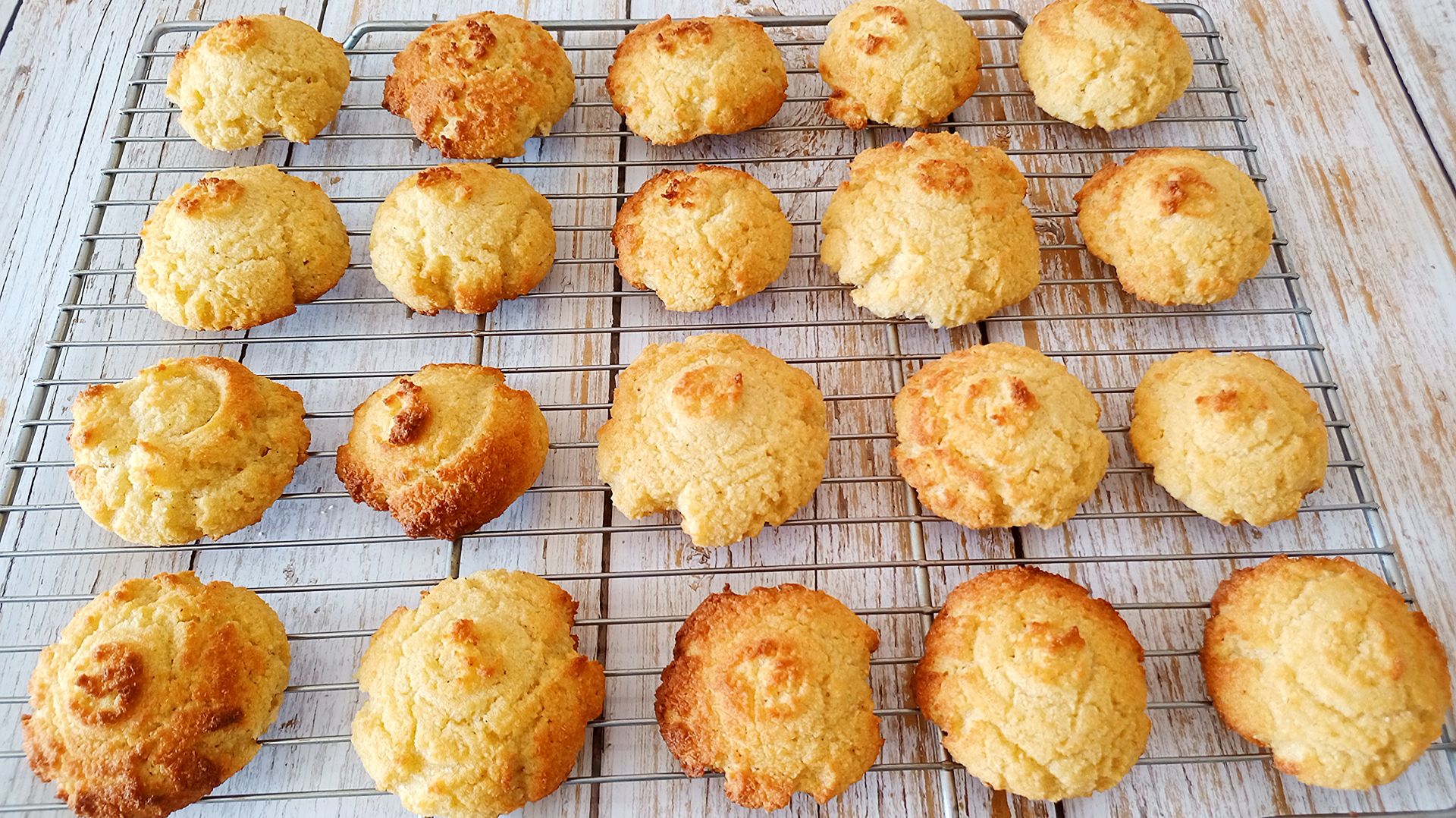 Песочное Кето печенье без глютена! Рецепт кето теста из кокосовой муки. смотреть онлайн