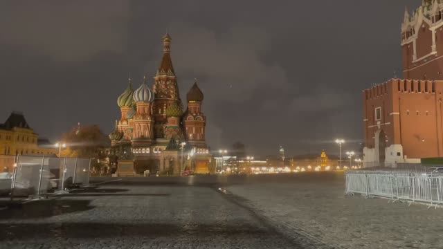 Москва, Красная площадь, парк Зарядье смотреть онлайн