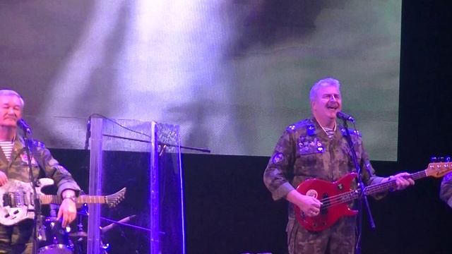 Голубые береты. Два соседа , два солдата. смотреть онлайн