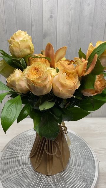 Букет из роз и орхидей капучино смотреть онлайн