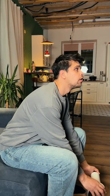 Так себе помощник 😂 смотреть онлайн