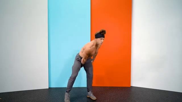 Русские махи гири 1 рукой с отставленной ногой/Kickstand Single Arm Swing смотреть онлайн