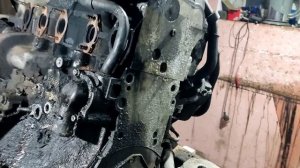 Volkswagen T5 2,5л. Замена термостата и сломались шпильки выпускного коллектора в головке