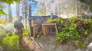 ЗЕМЛЯНКА в ГЛУШИ - КТО ЗАХВАТИЛ ДОМ ПОД ЗЕМЛЕЙ | СТРОЮ ВЕРАНДУ и ЛЕТНЮЮ КУХНЮ