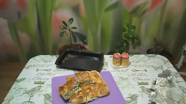 Пирог с картошкой и мойвой.