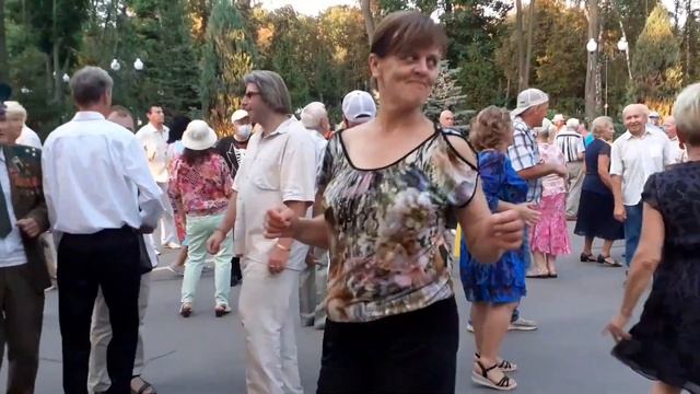 РОЗЫ ДЛЯ ТЕБЯ! ХАРЬКОВ ТАНЦЫ 2021 #kharkiv смотреть онлайн